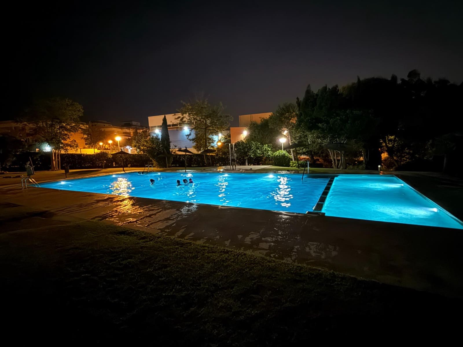 3 bedroom Flat for sale in Playa de San Juan with pool - € 435,000 (Ref: 9839267)