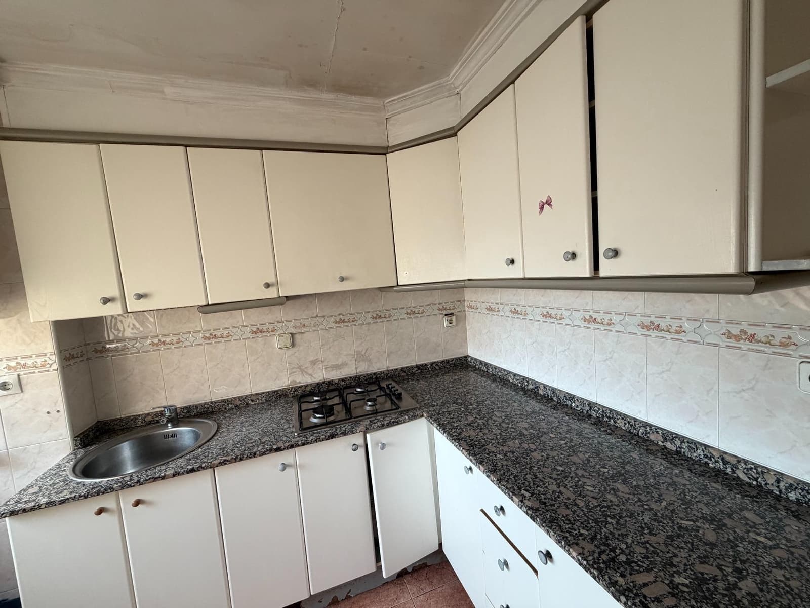 2 soverom Leilighet til salgs i Alicante by - € 85 000 (Ref: 9849373)