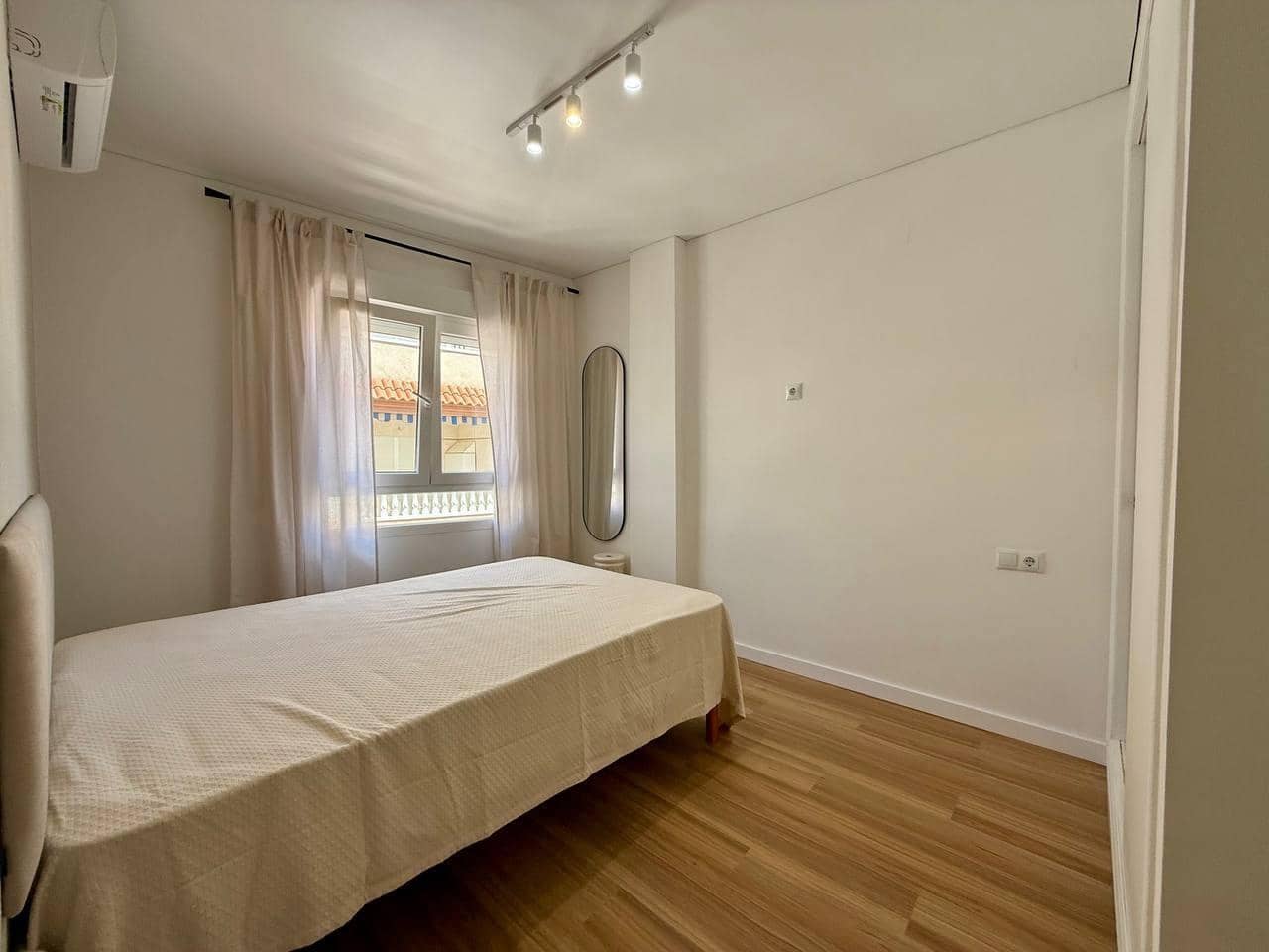 3 bedroom Apartment for sale in Torrevieja - € 209,900 (Ref: 9851761)