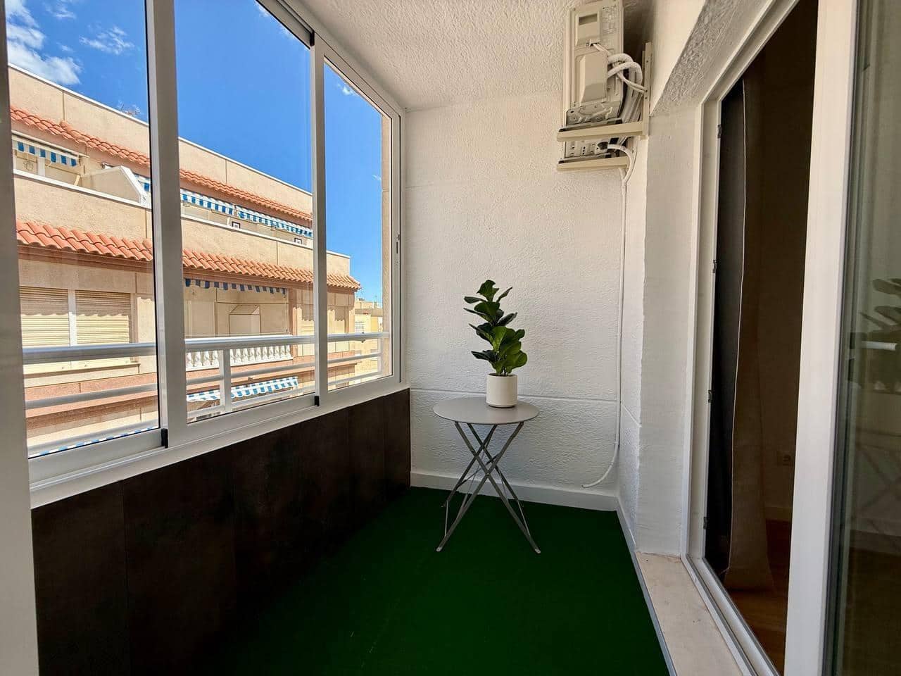 3 bedroom Apartment for sale in Torrevieja - € 209,900 (Ref: 9851761)