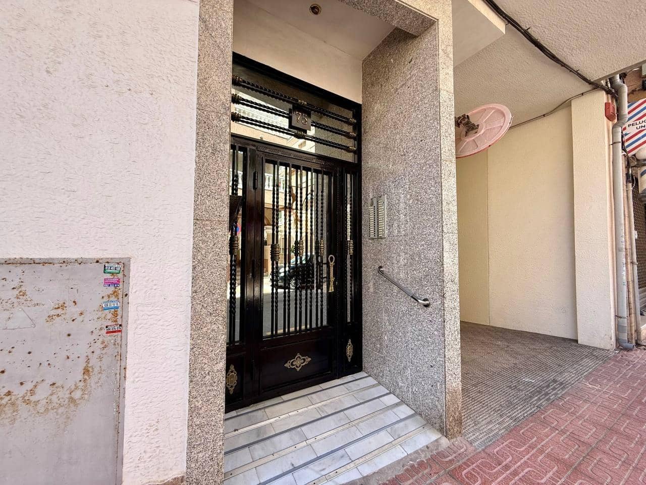3 bedroom Apartment for sale in Torrevieja - € 209,900 (Ref: 9851761)