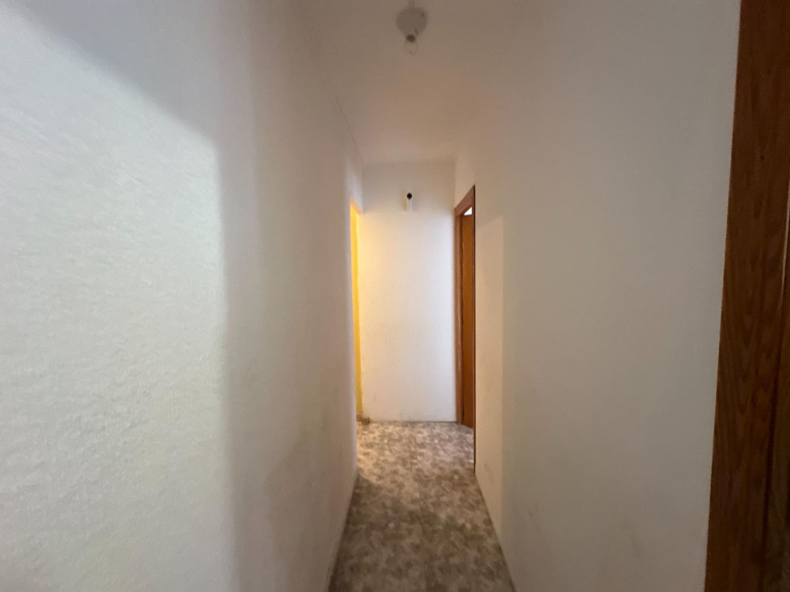 3 soveværelse Lejlighed til salg i Alicante by - € 77.000 (Ref: 9855451)