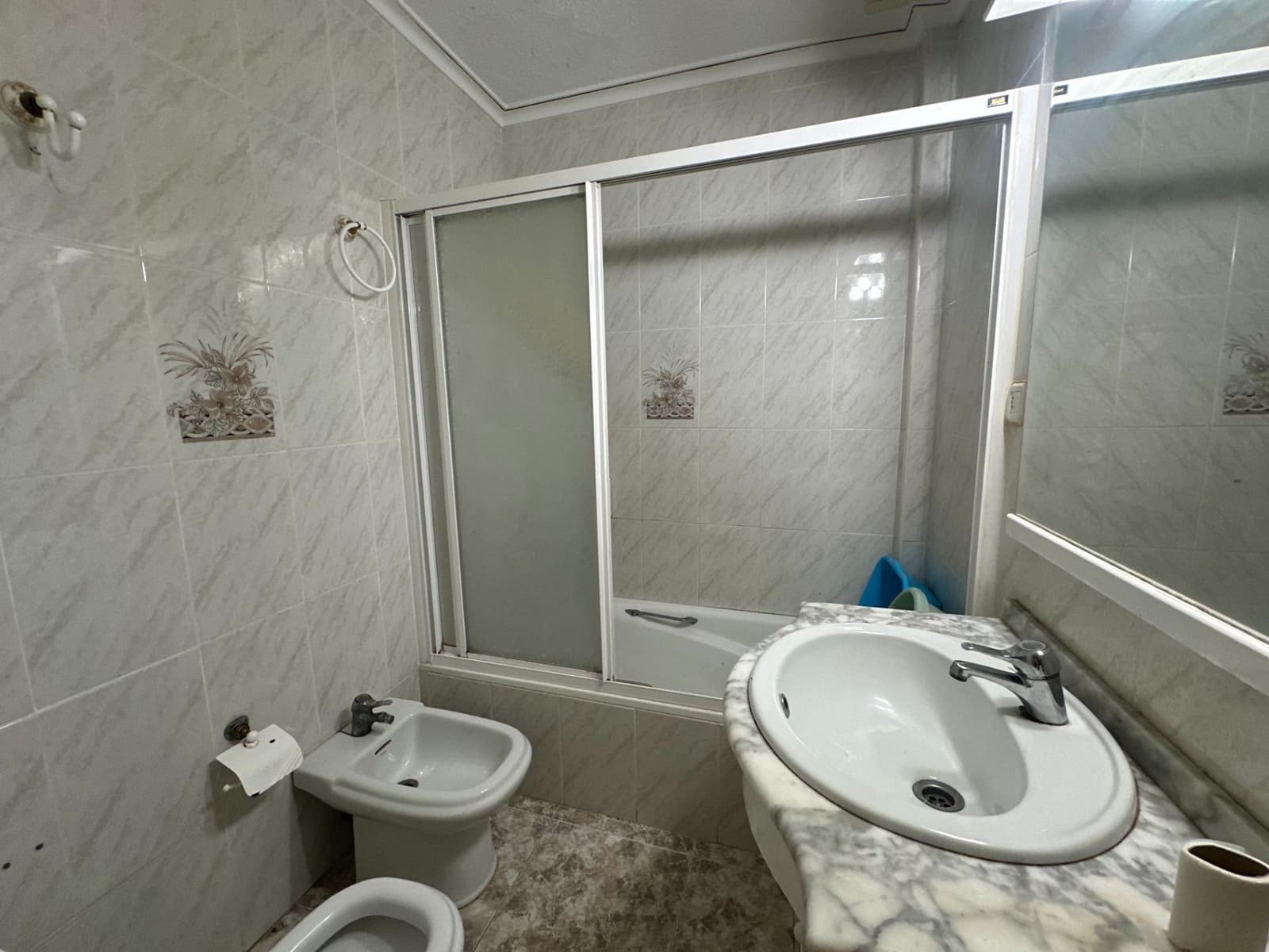 3 soveværelse Lejlighed til salg i Alicante by - € 77.000 (Ref: 9855451)