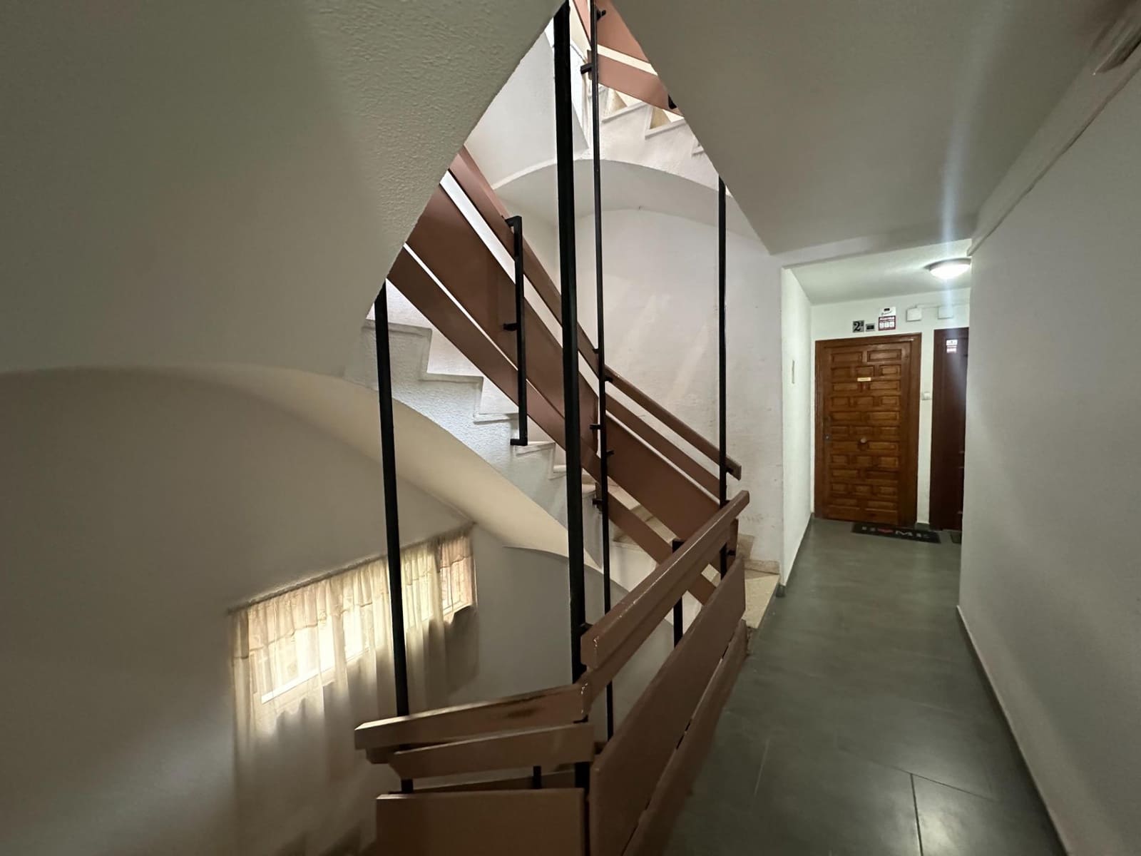 3 soveværelse Lejlighed til salg i Alicante by - € 77.000 (Ref: 9855451)