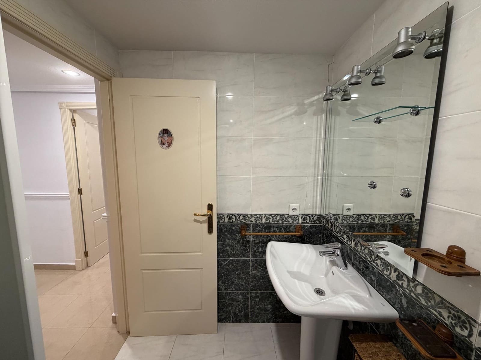2 makuuhuone Asunto myytävänä paikassa Playa de San Juan mukana uima-altaan 
autotalli - 430 000 € (Ref: 9855452)