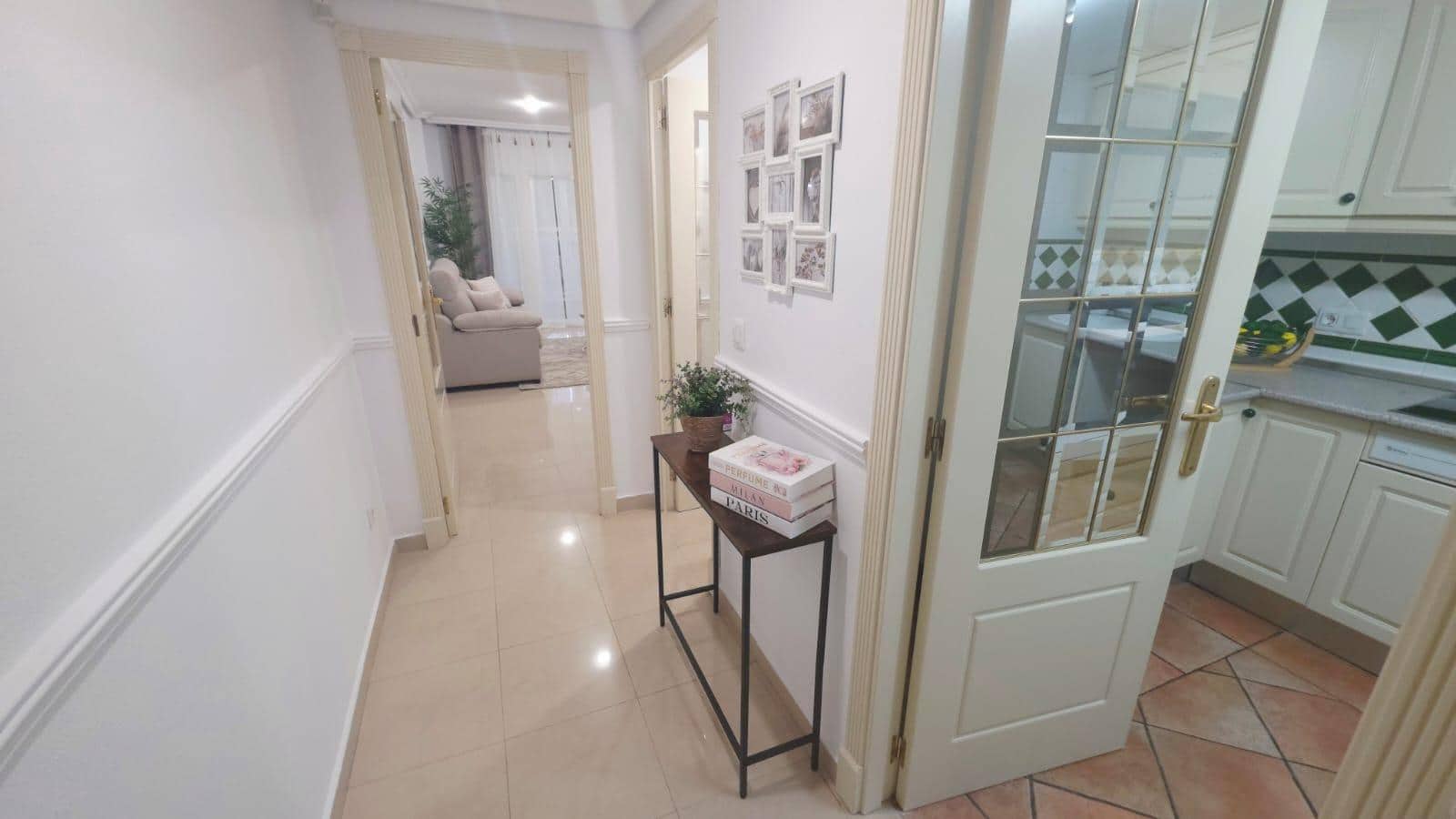2 makuuhuone Asunto myytävänä paikassa Playa de San Juan mukana uima-altaan 
autotalli - 430 000 € (Ref: 9855452)