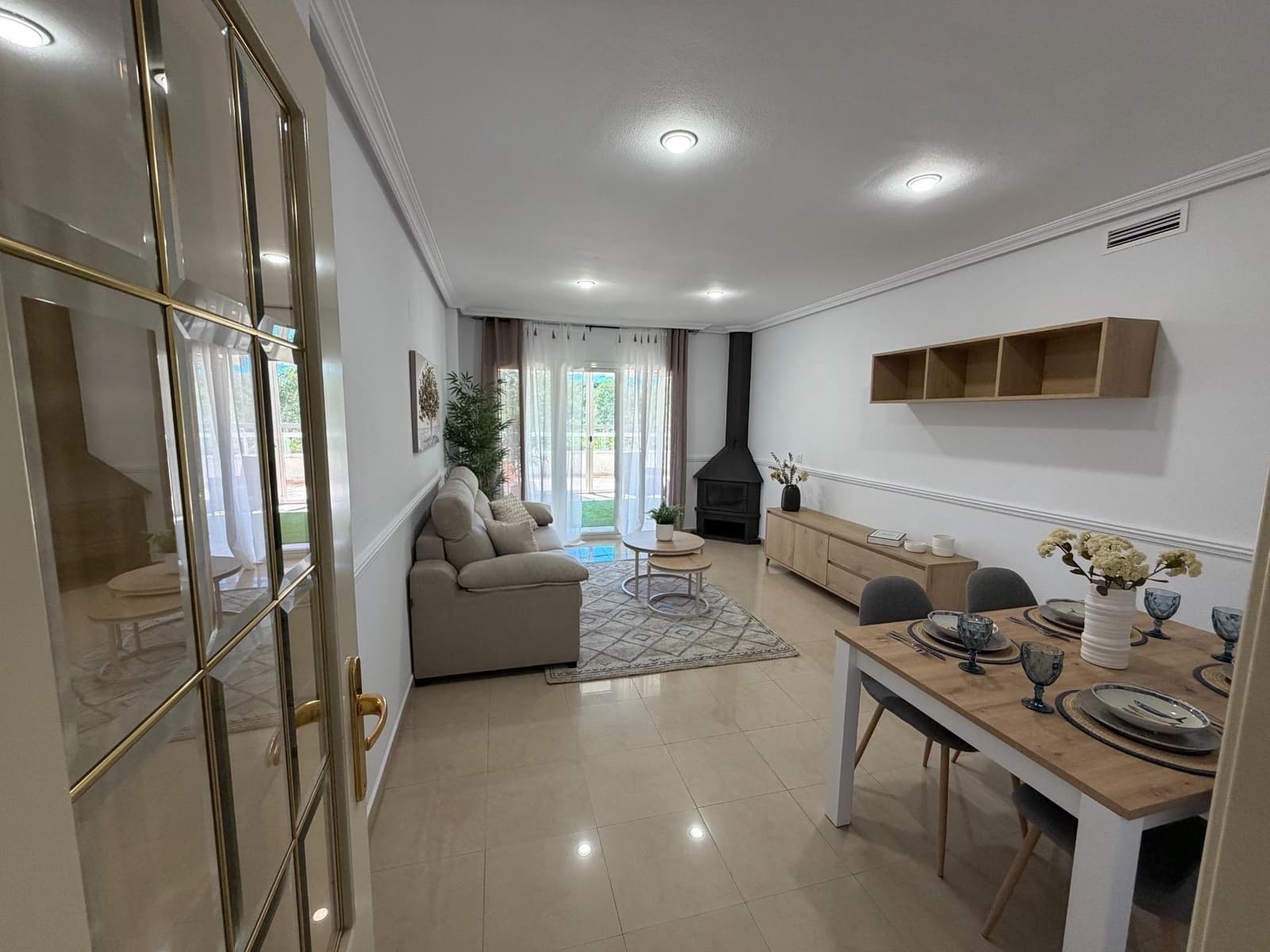 2 makuuhuone Asunto myytävänä paikassa Playa de San Juan mukana uima-altaan 
autotalli - 430 000 € (Ref: 9855452)