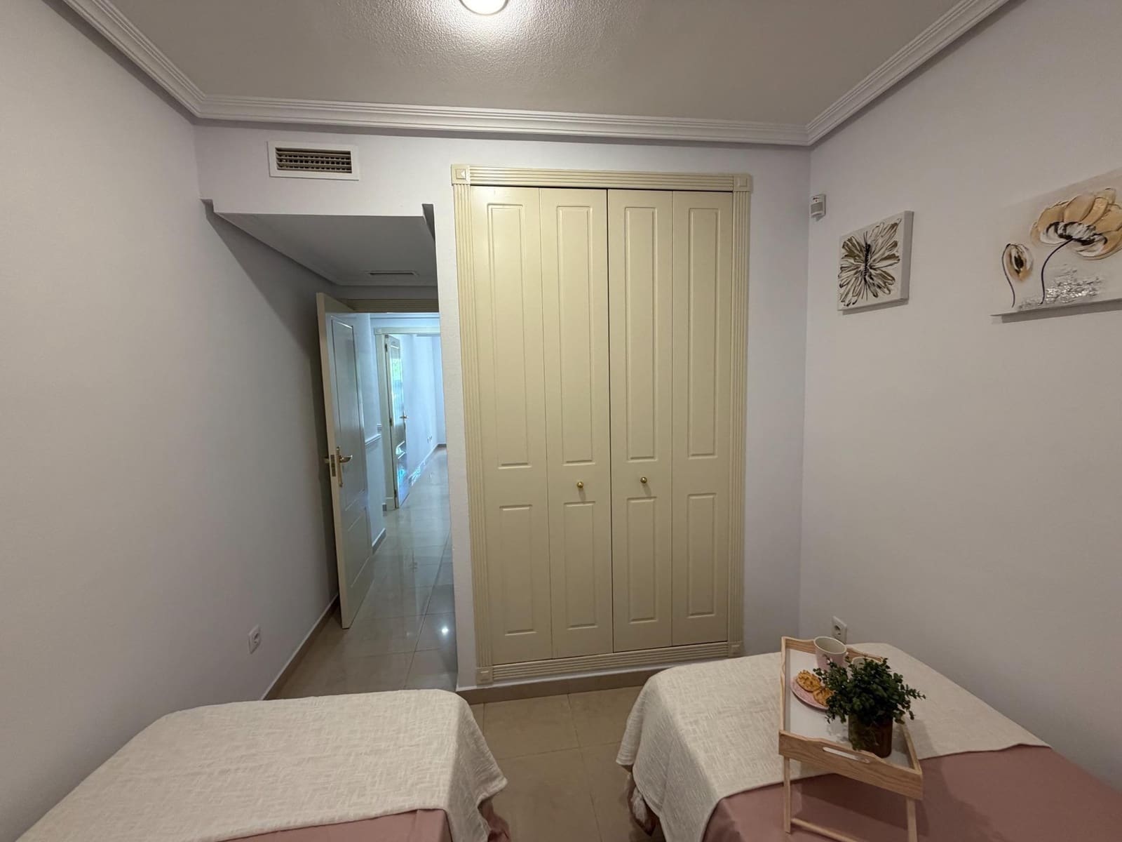 2 makuuhuone Asunto myytävänä paikassa Playa de San Juan mukana uima-altaan 
autotalli - 430 000 € (Ref: 9855452)