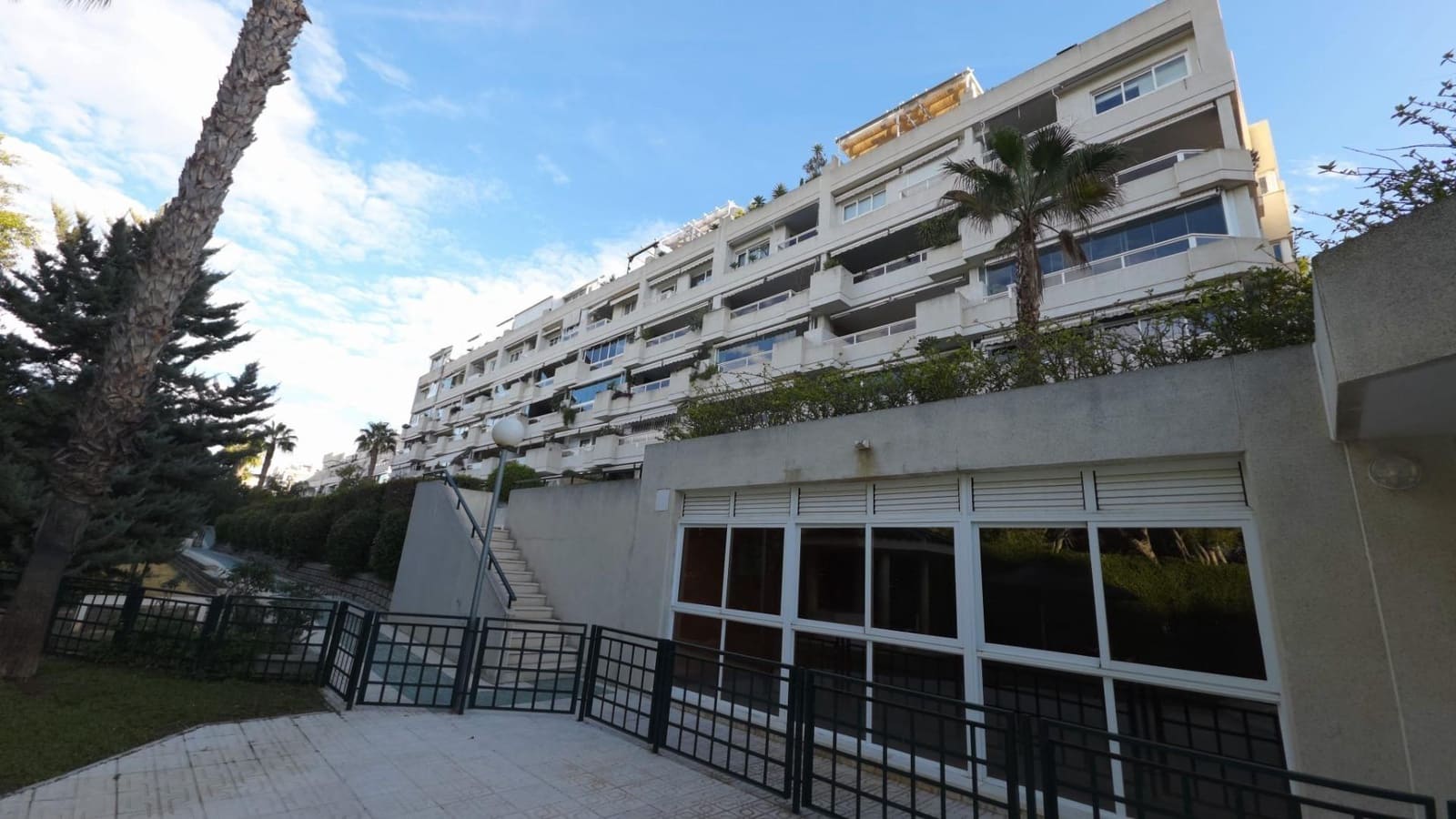 2 makuuhuone Asunto myytävänä paikassa Playa de San Juan mukana uima-altaan 
autotalli - 430 000 € (Ref: 9855452)