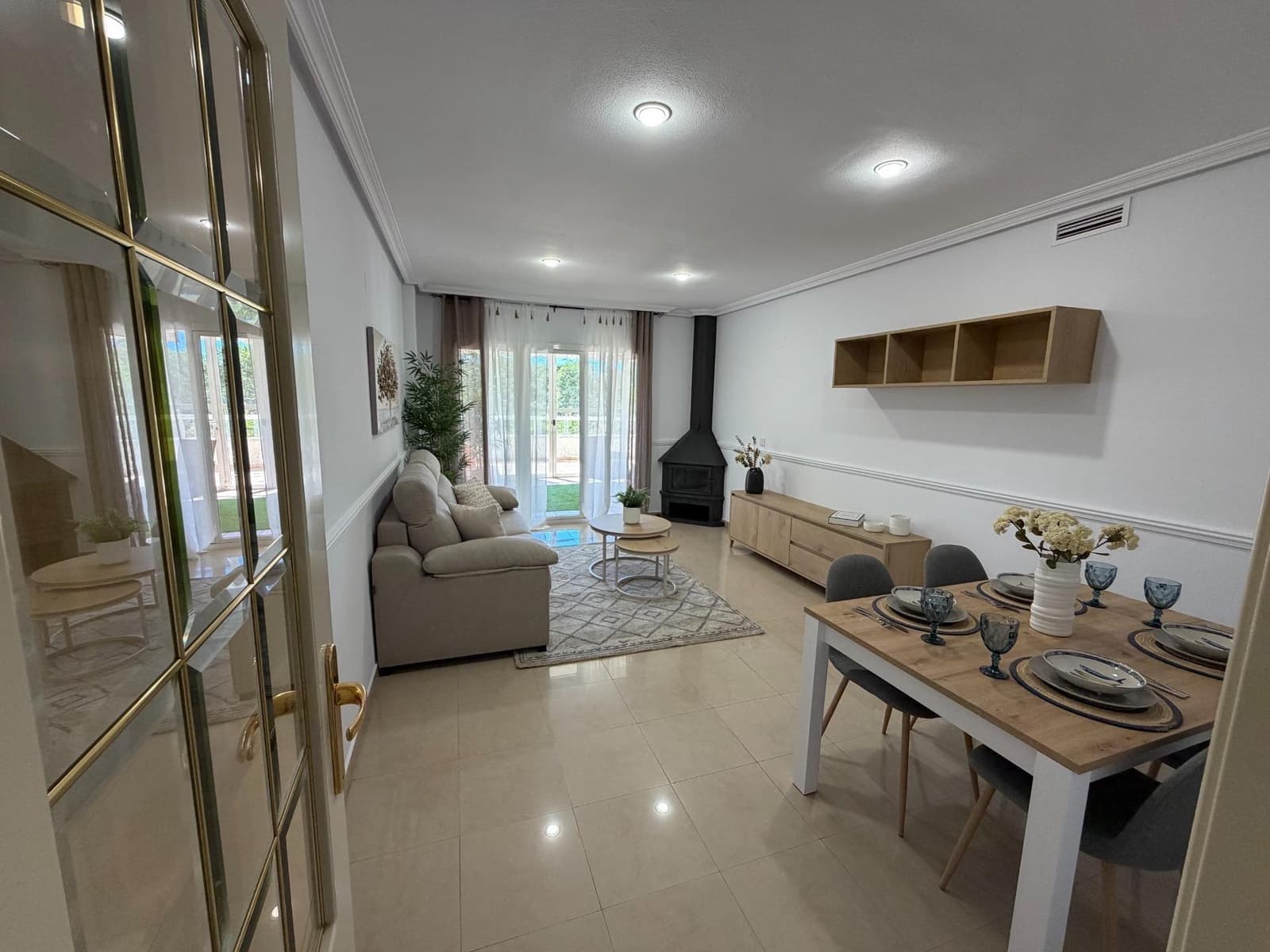 2 makuuhuone Asunto myytävänä paikassa Playa de San Juan mukana uima-altaan 
autotalli - 430 000 € (Ref: 9855452)