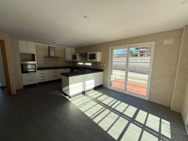 4 Zimmer Villa zu verkaufen in Aspe - 237.000 € (Ref: 9855453)