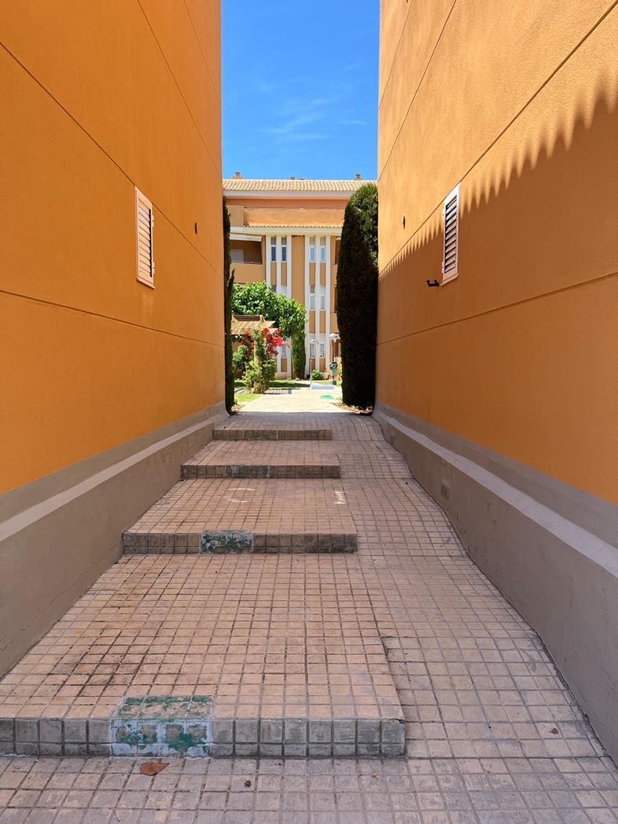 2 bedroom Apartment for sale in Denia with pool - € 285,000 (Ref: 9855455)