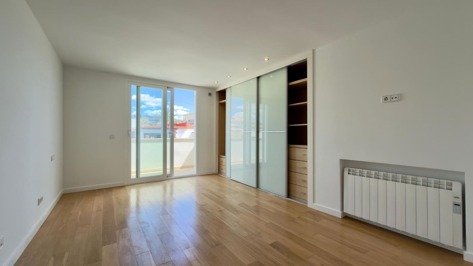 4 soveværelse Rækkehus til salg i Albir med swimmingpool - € 900.000 (Ref: 9855457)