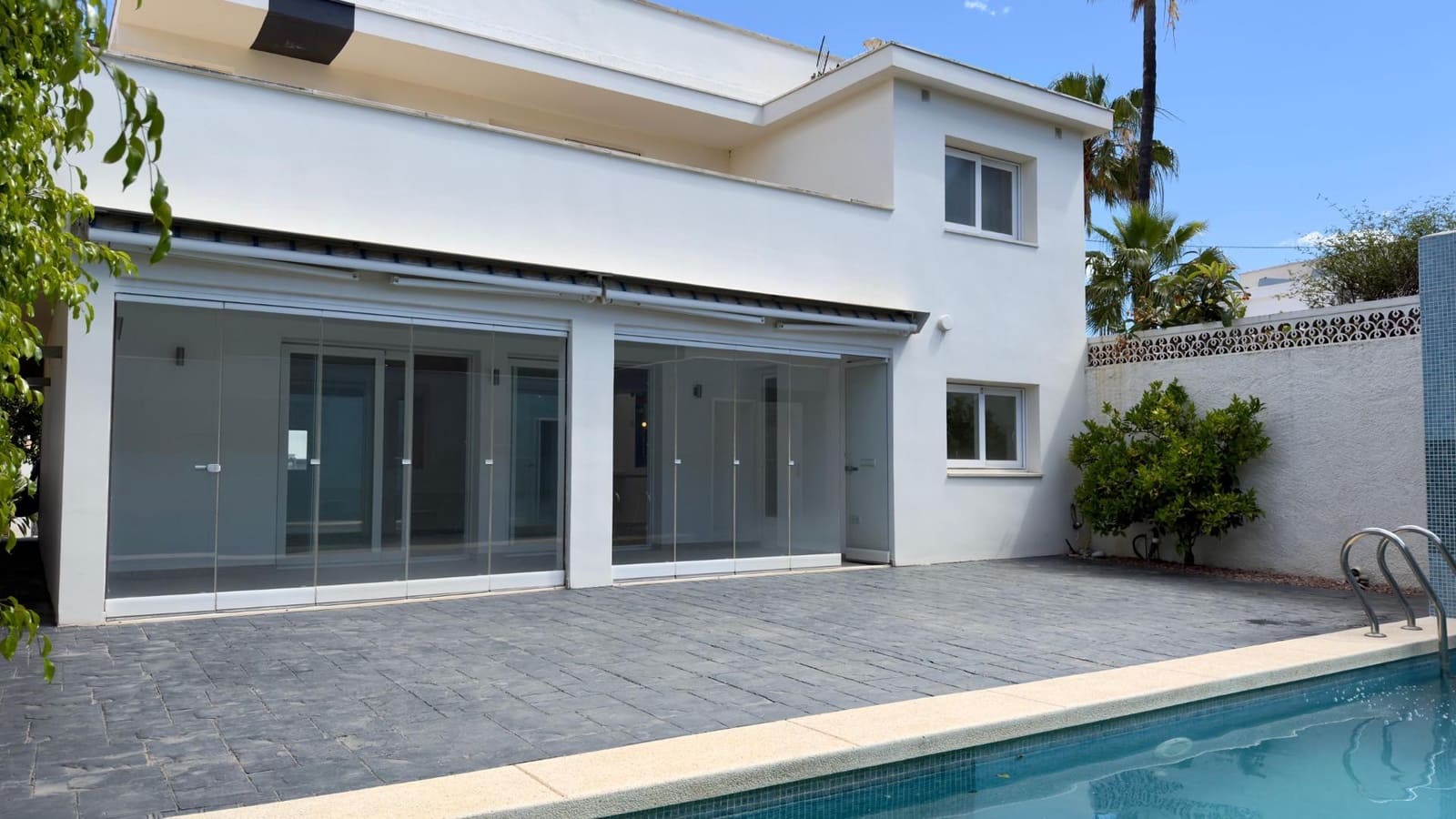 4 soveværelse Rækkehus til salg i Albir med swimmingpool - € 900.000 (Ref: 9855457)