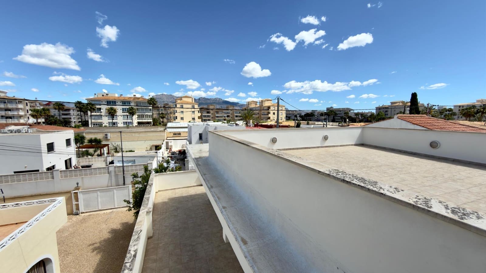 4 soveværelse Rækkehus til salg i Albir med swimmingpool - € 900.000 (Ref: 9855457)
