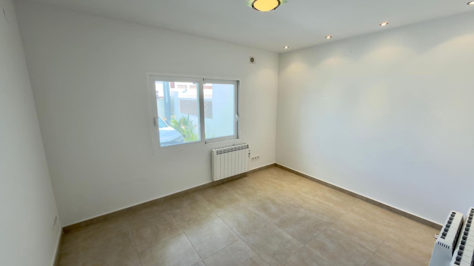 4 soveværelse Rækkehus til salg i Albir med swimmingpool - € 900.000 (Ref: 9855457)