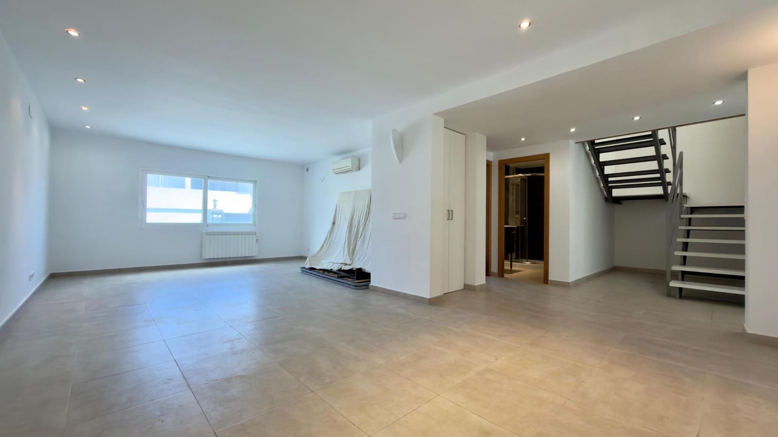 4 soveværelse Rækkehus til salg i Albir med swimmingpool - € 900.000 (Ref: 9855457)