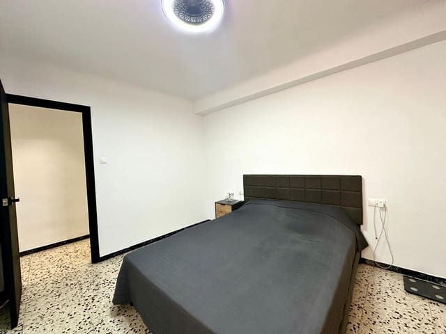 5 makuuhuone Huoneisto myytävänä paikassa Alicante kaupunki - 189 000 € (Ref: 9860103)