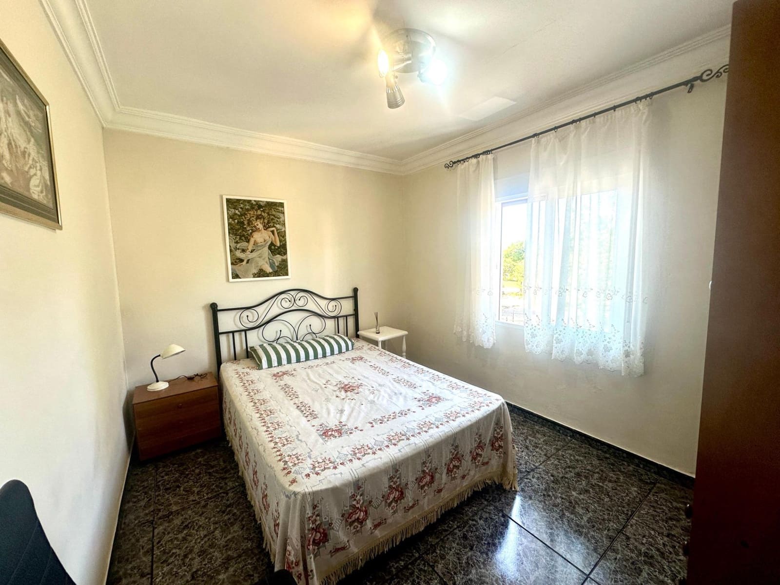 3 slaapkamer Flat te koop in Alicante stad - € 127.000 (Ref: 9865204)