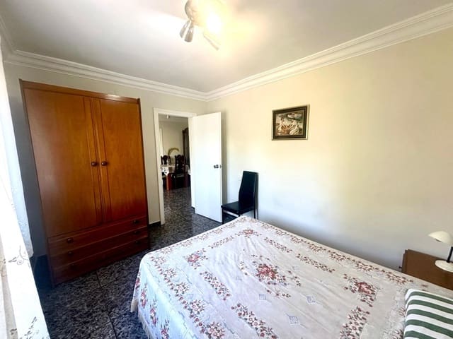 3 sovrum Lägenhet till salu i Alicante stad - 127 000 € (Ref: 9865204)