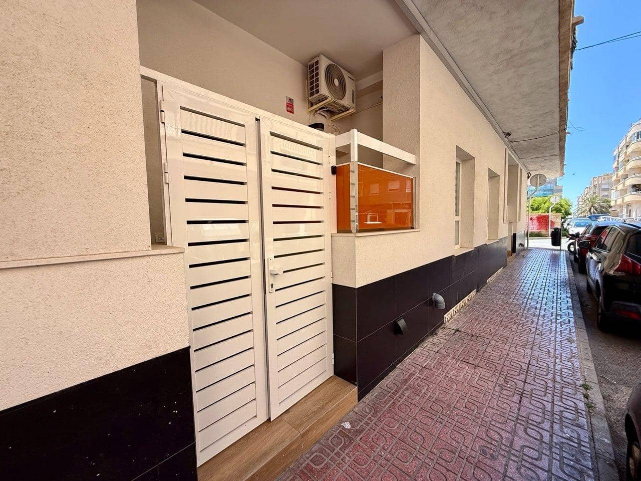 Appartement te koop in Torrevieja - € 119.900 (Ref: 9865205)