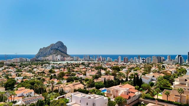 8 chambre Villa/Maison à vendre à Calpe / Calp avec garage - 2 500 000 € (Ref: 9865206)