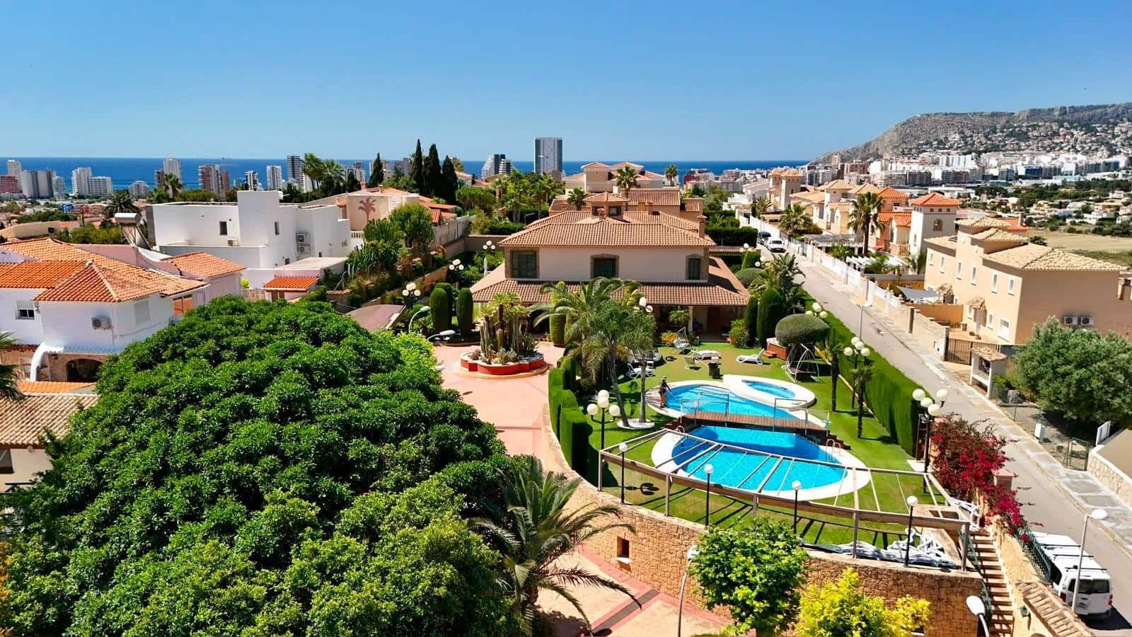 8 chambre Villa/Maison à vendre à Calpe / Calp avec garage - 2 500 000 € (Ref: 9865206)