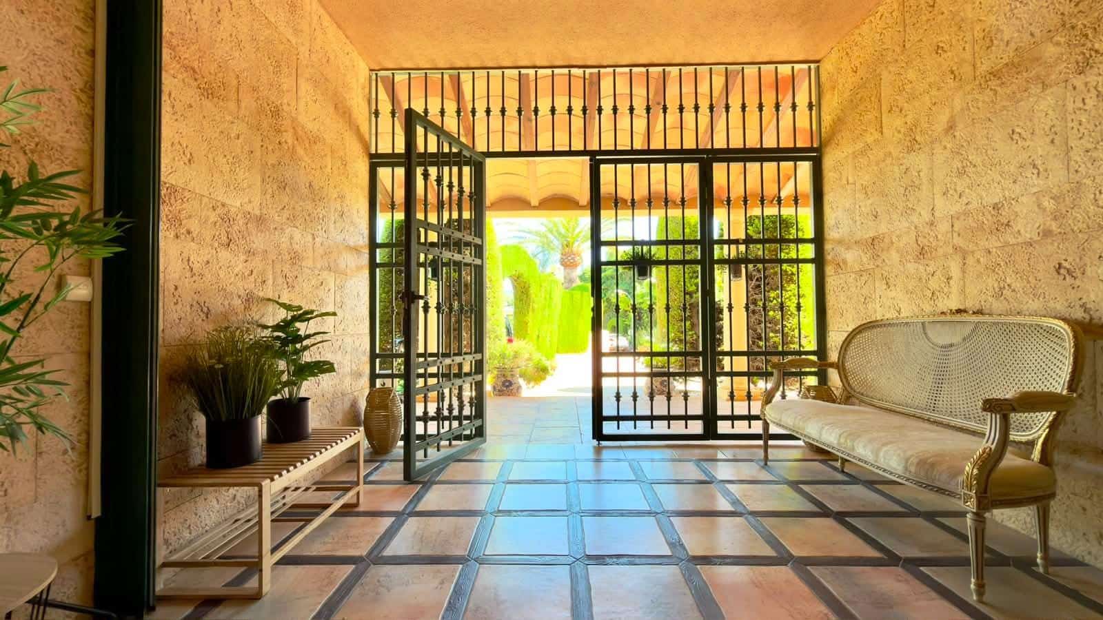 8 chambre Villa/Maison à vendre à Calpe / Calp avec garage - 2 500 000 € (Ref: 9865206)