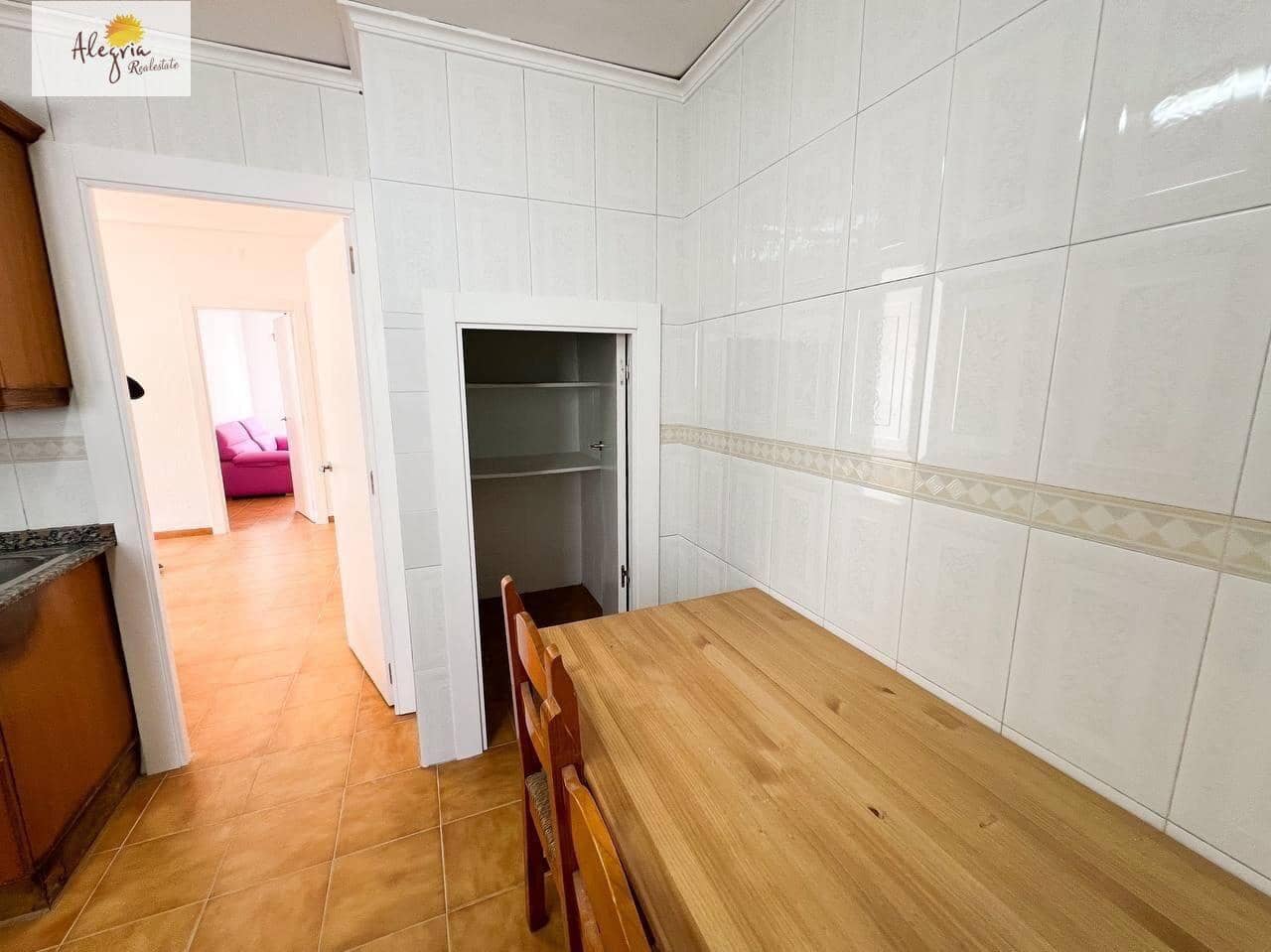 4 bedroom Apartment for sale in Sagunto / Sagunt - € 105,000 (Ref: 9868598)