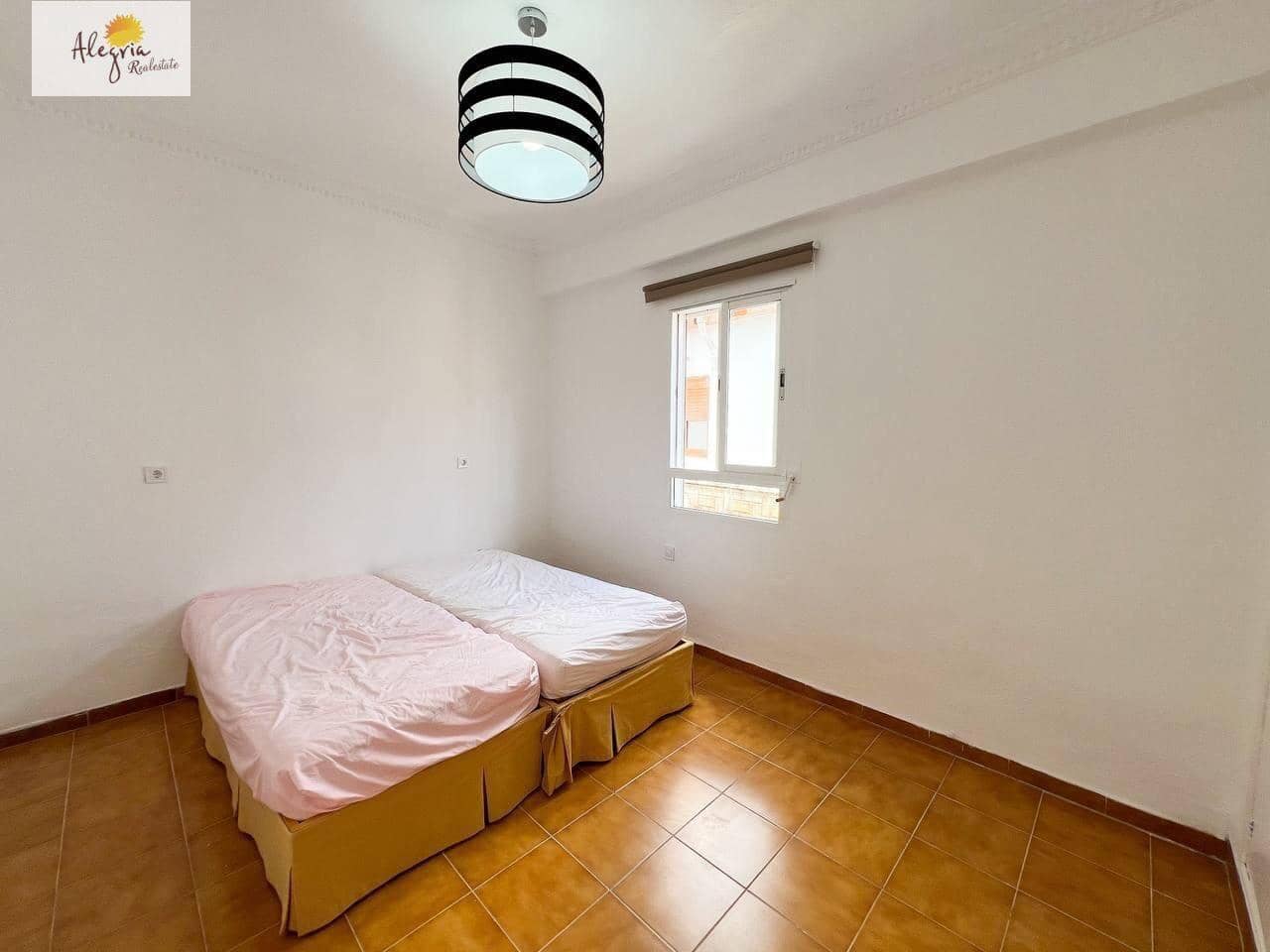 4 bedroom Apartment for sale in Sagunto / Sagunt - € 105,000 (Ref: 9868598)