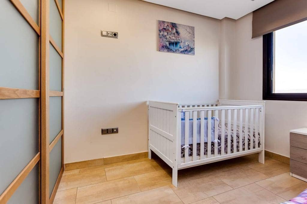2 soverom Leilighet til salgs i Guardamar del Segura med svømmebasseng - € 269 900 (Ref: 9876430)