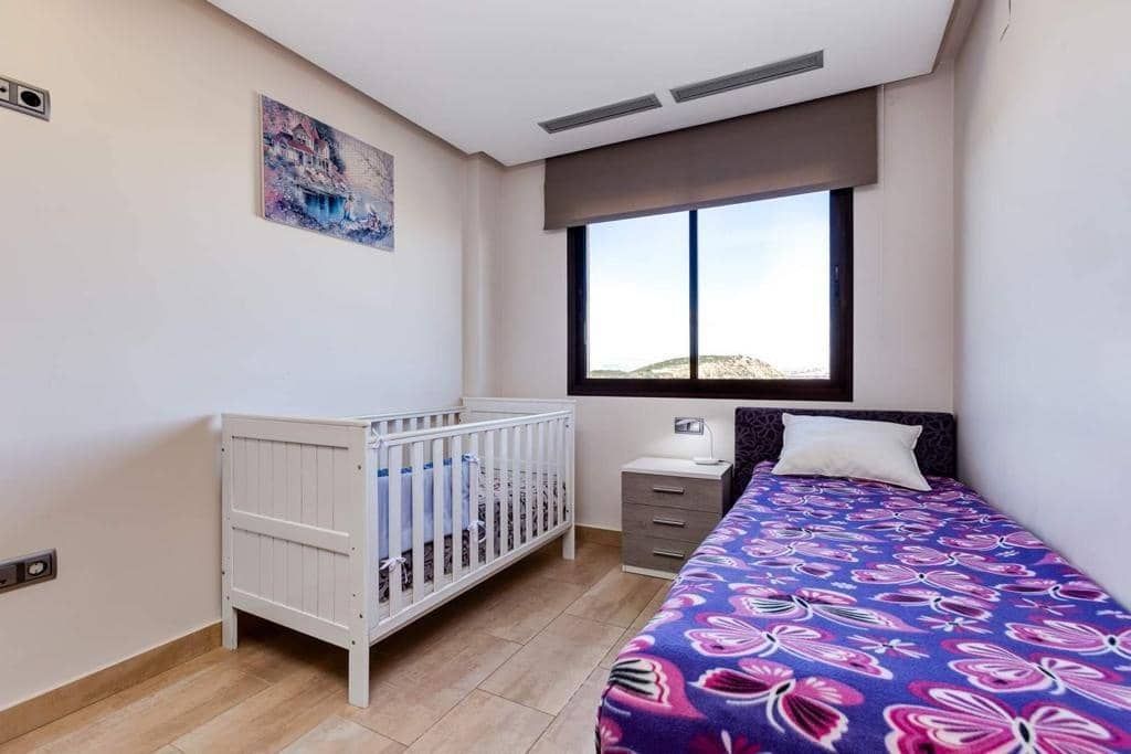 2 soverom Leilighet til salgs i Guardamar del Segura med svømmebasseng - € 269 900 (Ref: 9876430)