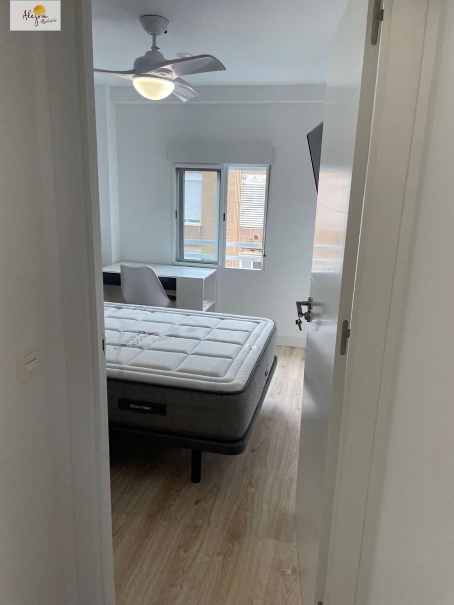 3 makuuhuone Huoneisto myytävänä paikassa Valencia kaupunki - 165 000 € (Ref: 9876432)