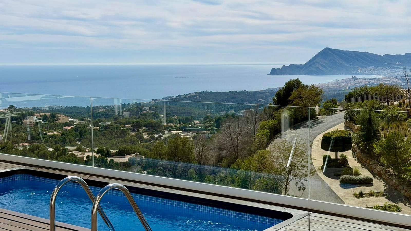 4 soveværelse Penthouse til salg i Altea med swimmingpool garage - € 849.000 (Ref: 9876434)