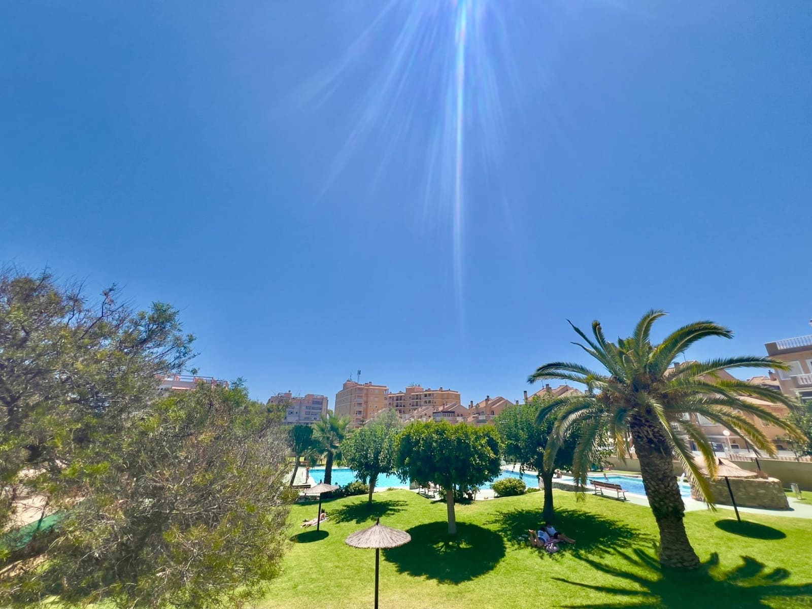 2 soveværelse Bungalow til salg i Torrevieja med swimmingpool - € 199.900 (Ref: 9878875)