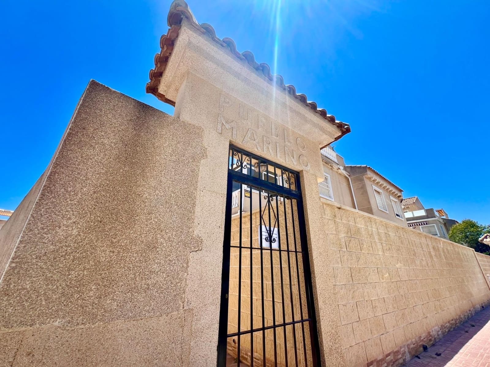 2 soveværelse Bungalow til salg i Torrevieja med swimmingpool - € 199.900 (Ref: 9878875)