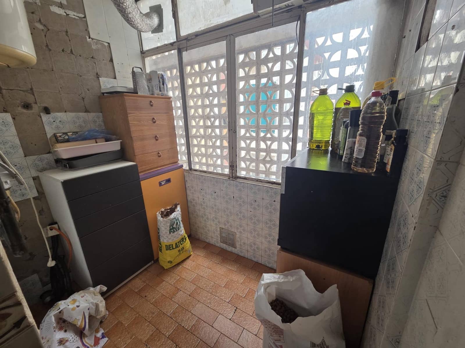 3 bedroom Flat for sale in Alicante / Alacant city - € 121,000 (Ref: 9878878)