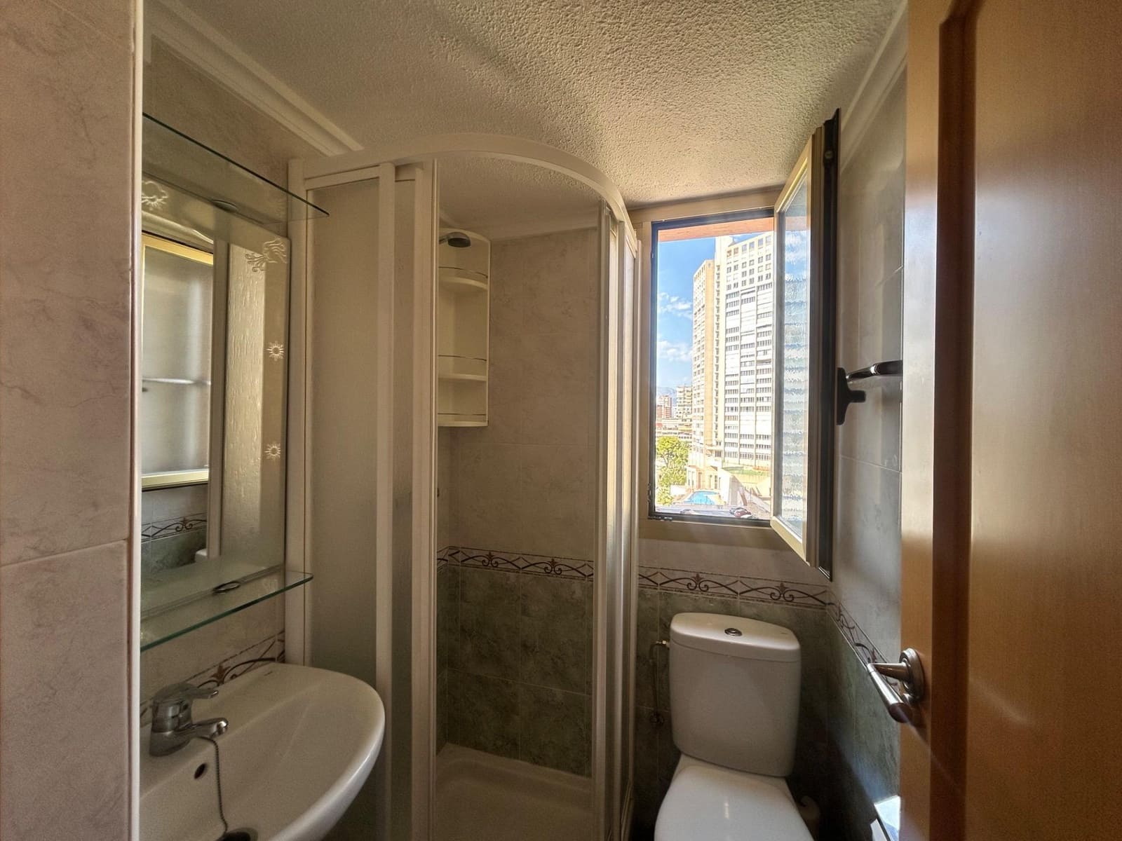 3 slaapkamer Flat te koop in Benidorm met zwembad - € 375.000 (Ref: 9881941)