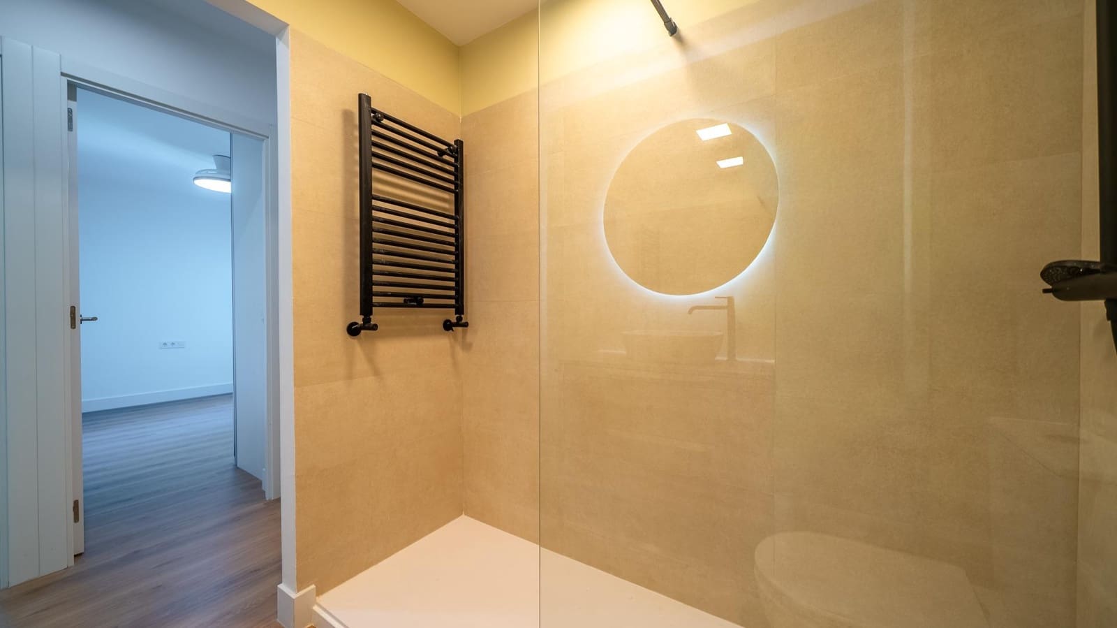 3 bedroom Flat for sale in Fuenlabrada - € 297,999 (Ref: 9893877)
