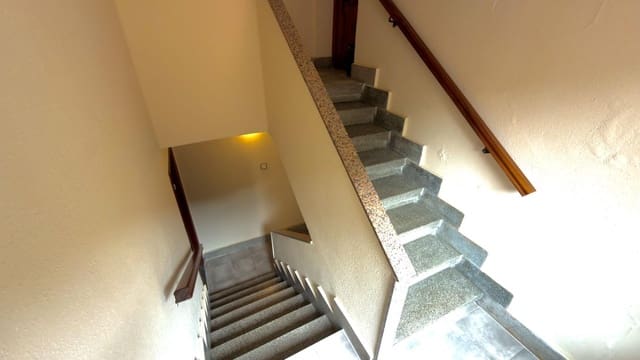 2 soveværelse Lejlighed til salg i Mieres - € 64.000 (Ref: 9893879)