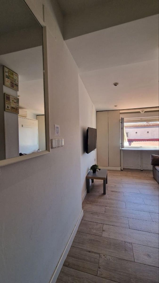 Studio til salgs i Madrid by - € 240 000 (Ref: 9896339)