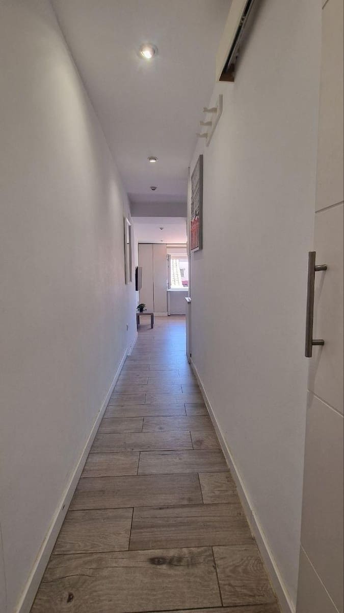 Studio til salgs i Madrid by - € 240 000 (Ref: 9896339)