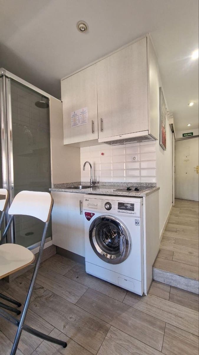Studio til salgs i Madrid by - € 240 000 (Ref: 9896339)