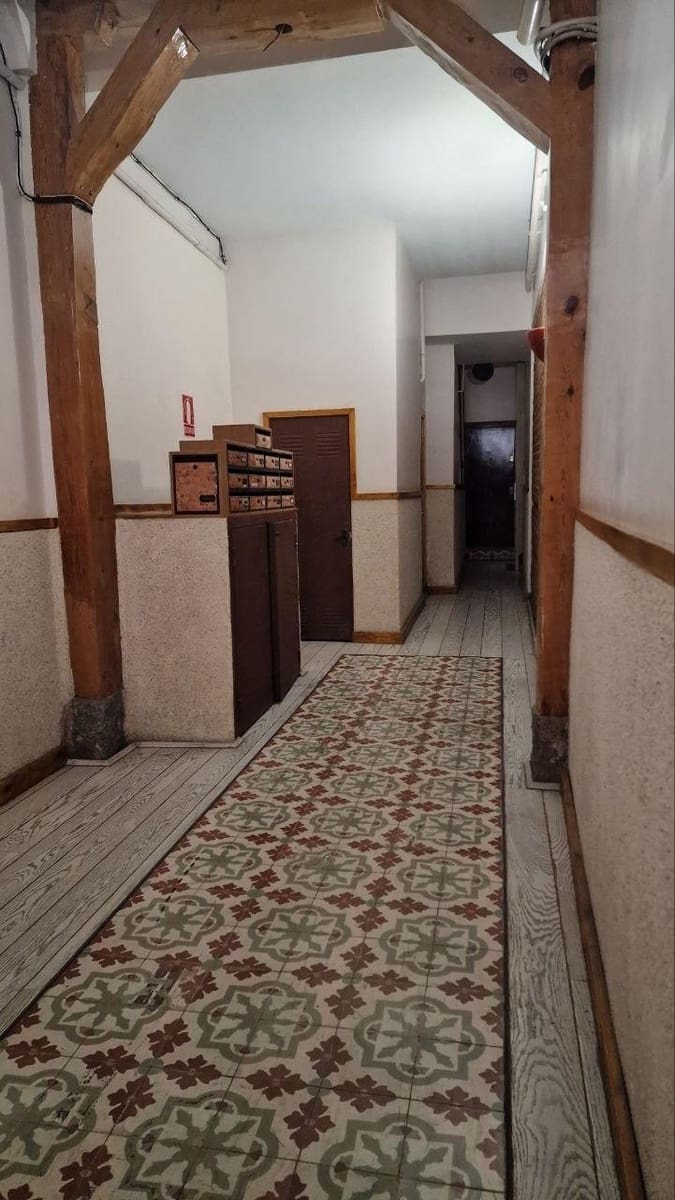 Studio til salgs i Madrid by - € 240 000 (Ref: 9896339)