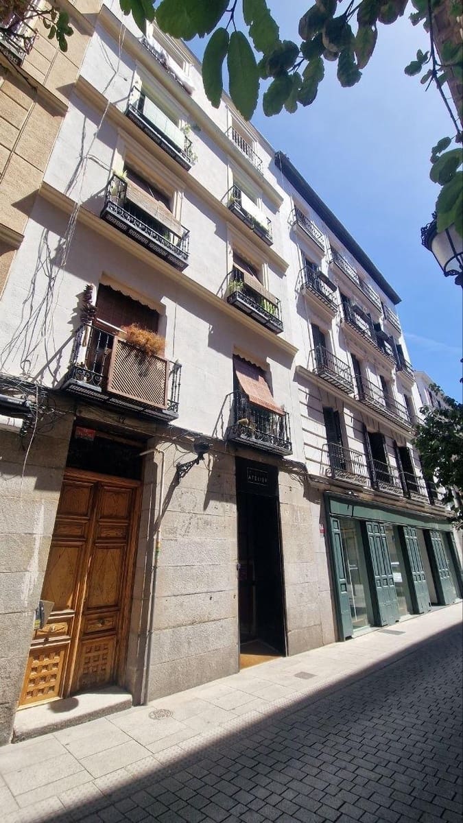 Studio til salgs i Madrid by - € 240 000 (Ref: 9896339)