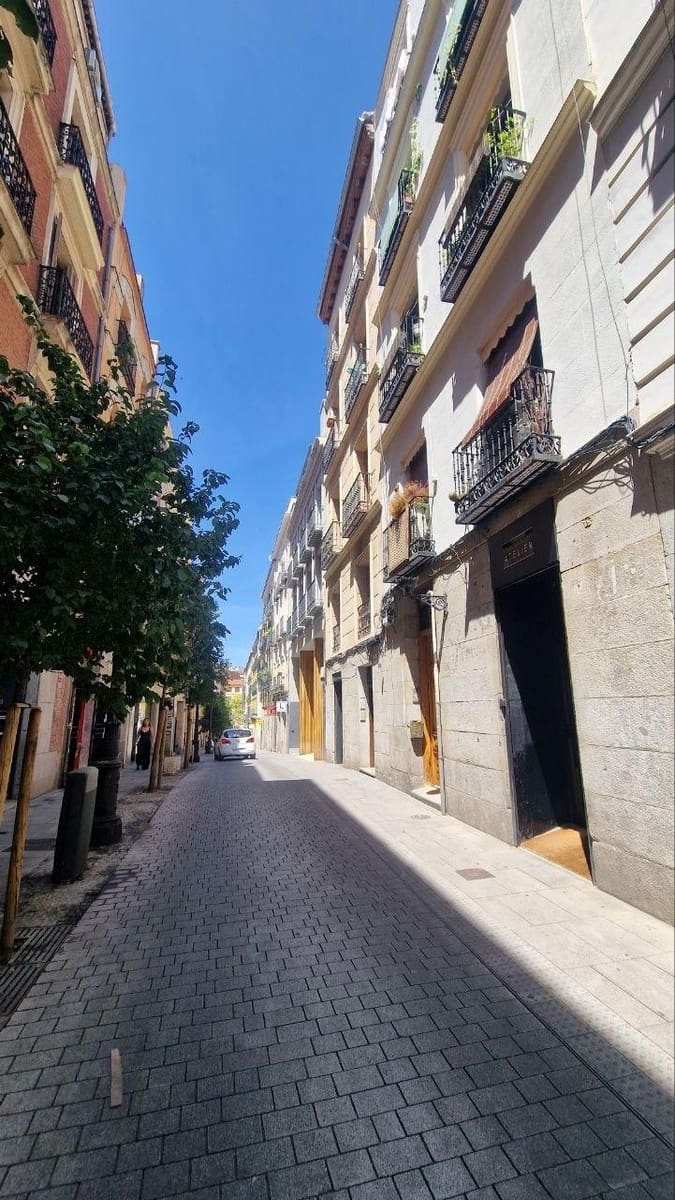 Studio til salgs i Madrid by - € 240 000 (Ref: 9896339)