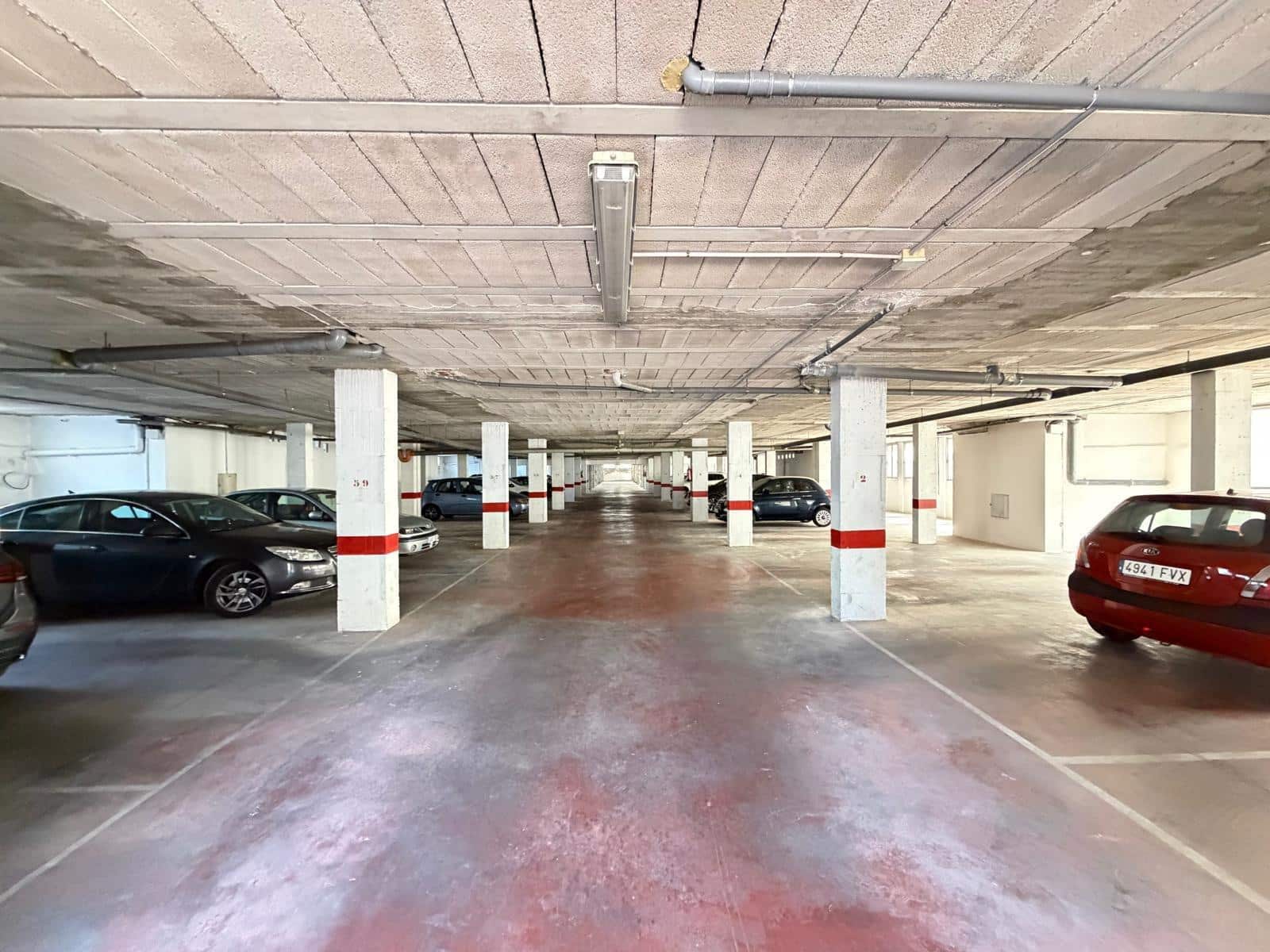 Commercieel te koop in Torrevieja - € 845.000 (Ref: 9896342)