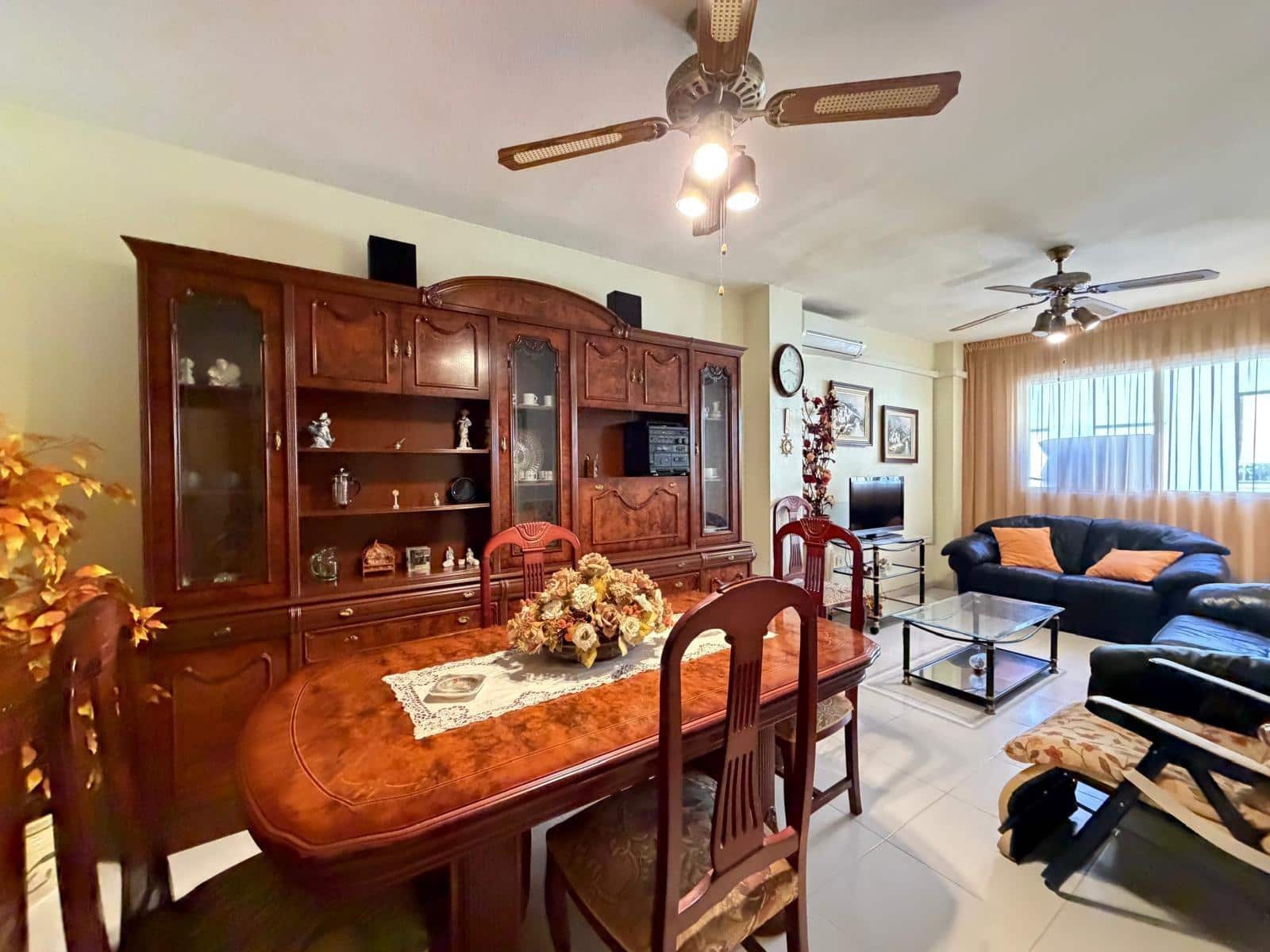 2 Zimmer Apartment zu verkaufen in Torrevieja mit Garage - 169.900 € (Ref: 9896343)