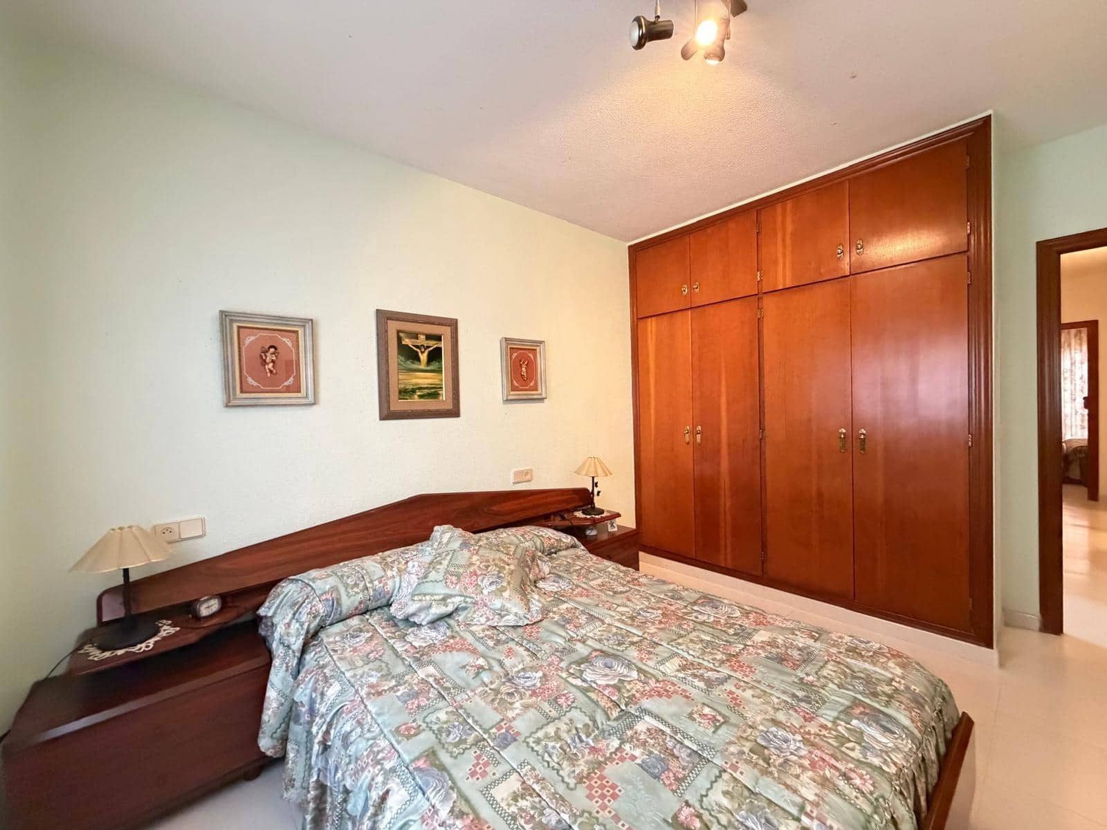 2 Zimmer Apartment zu verkaufen in Torrevieja mit Garage - 169.900 € (Ref: 9896343)