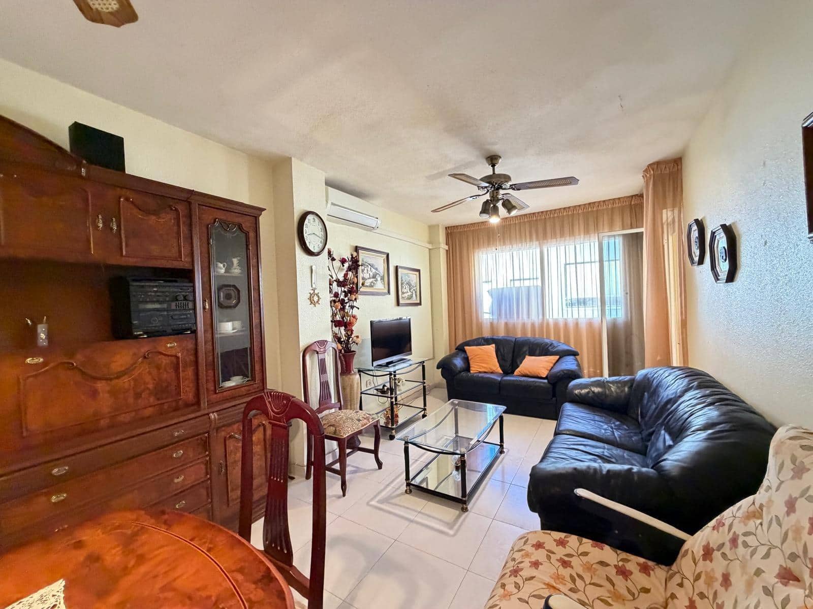 2 Zimmer Apartment zu verkaufen in Torrevieja mit Garage - 169.900 € (Ref: 9896343)